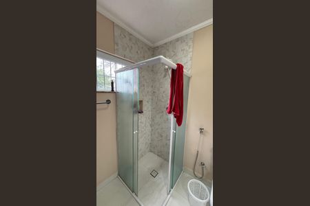 Casa à venda com 230m², 3 quartos e 5 vagasBanheiro da Suíte 2