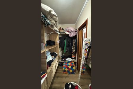 Casa à venda com 230m², 3 quartos e 5 vagasCloset