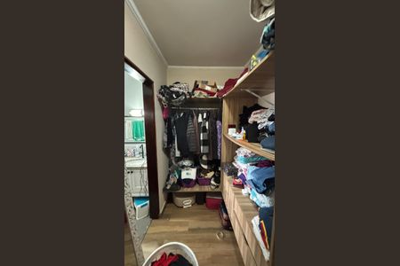 Casa à venda com 230m², 3 quartos e 5 vagasCloset