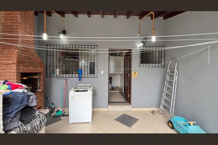 Casa à venda com 230m², 3 quartos e 5 vagasQuintal