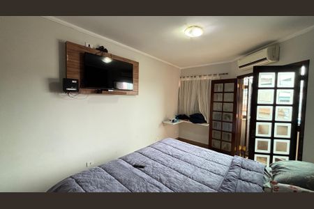 Casa à venda com 230m², 3 quartos e 5 vagasSuíte 1