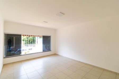 Casa à venda com 264m², 4 quartos e 1 vagaSala 