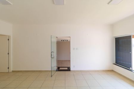 Casa à venda com 264m², 4 quartos e 1 vagaSala 