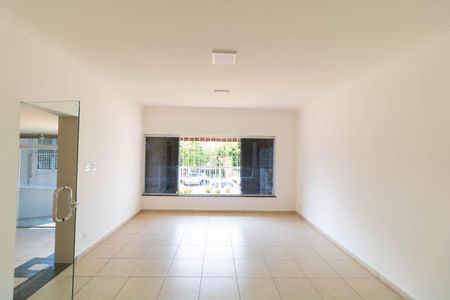 Casa à venda com 264m², 4 quartos e 1 vagaSala 