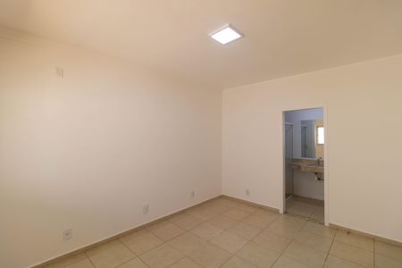 Casa à venda com 264m², 4 quartos e 1 vagaSuíte