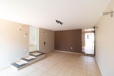 Casa à venda com 264m², 4 quartos e 1 vagaSala 