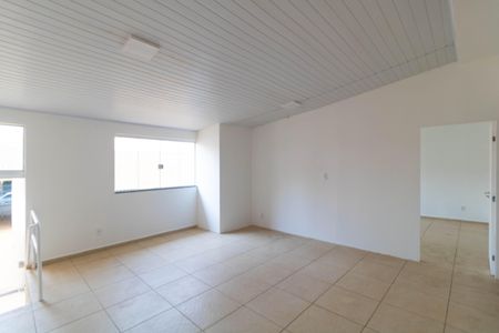 Casa à venda com 264m², 4 quartos e 1 vagaEdícula