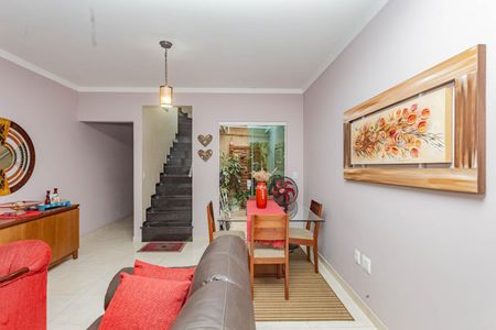 Casa à venda com 100m², 3 quartos e 2 vagasSala