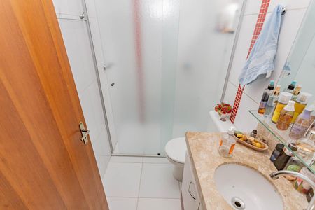 Casa à venda com 100m², 3 quartos e 2 vagasBanheiro da Suíte