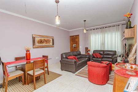 Casa à venda com 100m², 3 quartos e 2 vagasSala