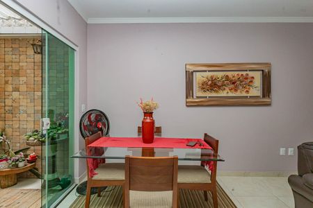 Sala de casa à venda com 3 quartos, 100m² em Parque Bristol, São Paulo