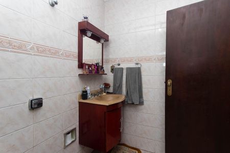 Casa para alugar com 244m², 4 quartos e 5 vagasBanheiro da Suíte