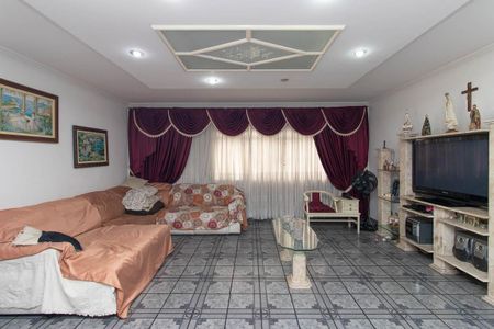 Casa para alugar com 244m², 4 quartos e 5 vagasSala