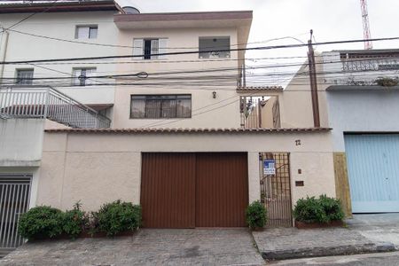 Casa para alugar com 244m², 4 quartos e 5 vagasFachada
