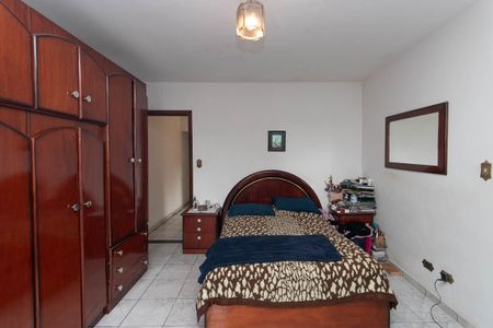 Casa para alugar com 244m², 4 quartos e 5 vagasSuíte