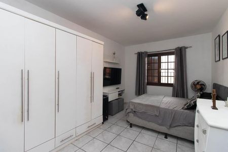 Casa para alugar com 244m², 4 quartos e 5 vagasQuarto 1