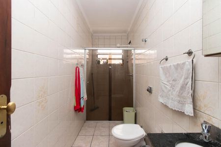 Casa para alugar com 244m², 4 quartos e 5 vagasBanheiro Social