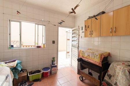 Casa para alugar com 244m², 4 quartos e 5 vagasÁrea de Serviço