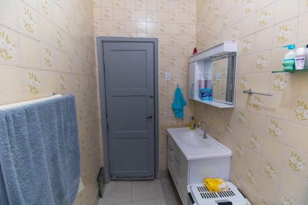 Casa à venda com 104m², 2 quartos e 1 vaga Casa à venda com 104m², 2 quartos e 1 vagaBanheiro