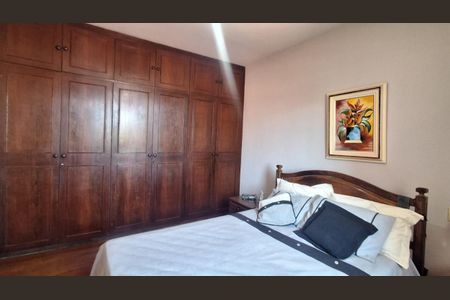 Casa à venda com 305m², 7 quartos e 4 vagasFoto 09