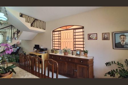Casa à venda com 305m², 7 quartos e 4 vagasFoto 22