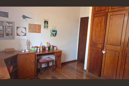 Casa à venda com 305m², 7 quartos e 4 vagasFoto 06