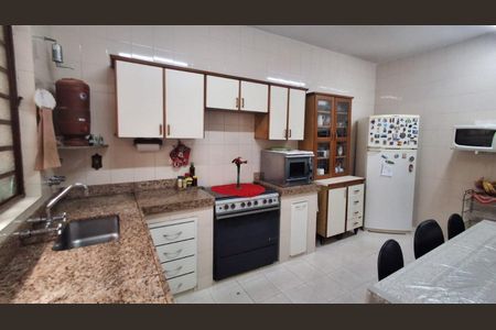 Casa à venda com 305m², 7 quartos e 4 vagasFoto 30