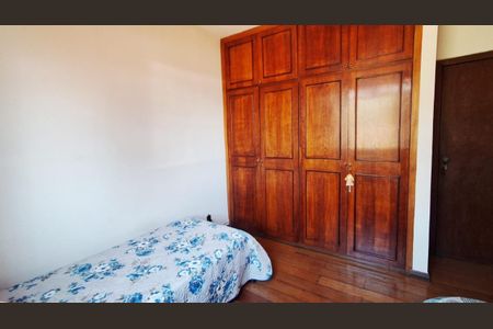 Casa à venda com 305m², 7 quartos e 4 vagasFoto 04