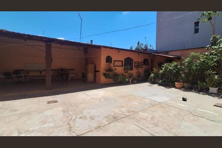 Casa à venda com 305m², 7 quartos e 4 vagasFoto 37