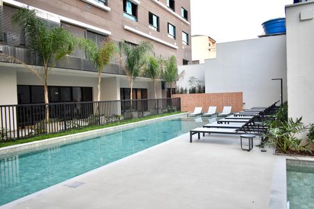 Apartamento à venda com 39m², 2 quartos e sem vagaÁrea comum - Piscina