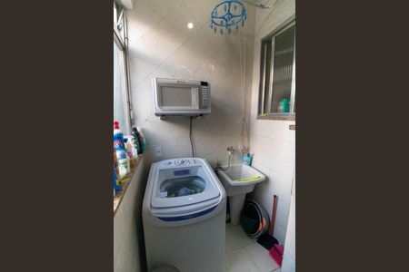 Apartamento à venda com 60m², 2 quartos e sem vagaCozinha e Área de Serviço