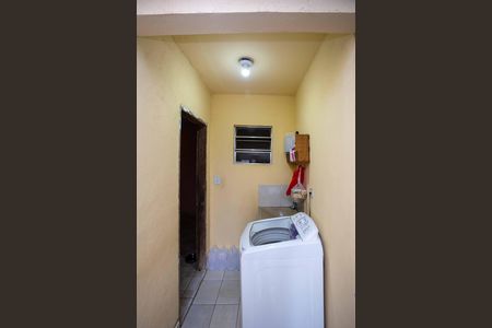 Área de Serviço de casa à venda com 4 quartos, 125m² em Taboão, Diadema