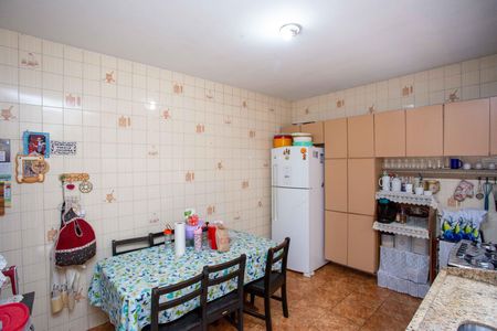 Cozinha de casa à venda com 4 quartos, 125m² em Taboão, Diadema