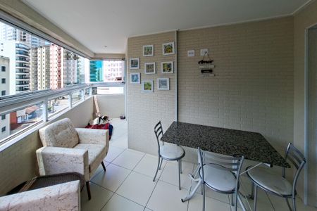 Apartamento para alugar com 89m², 2 quartos e 2 vagas Apartamento para alugar com 89m², 2 quartos e 2 vagasSacada