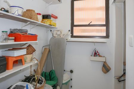 Apartamento à venda com 110m², 3 quartos e 1 vaga Apartamento à venda com 110m², 3 quartos e 1 vagaCozinha e Área de Serviço