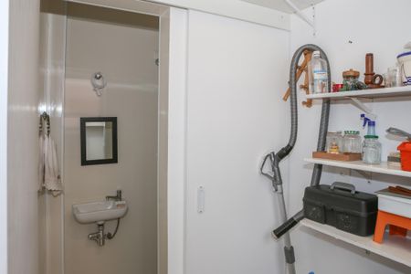 Apartamento à venda com 110m², 3 quartos e 1 vaga Apartamento à venda com 110m², 3 quartos e 1 vagaCozinha e Área de Serviço