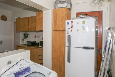 Apartamento à venda com 110m², 3 quartos e 1 vaga Apartamento à venda com 110m², 3 quartos e 1 vagaCozinha e Área de Serviço