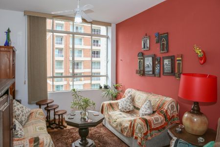 Apartamento à venda com 110m², 3 quartos e 1 vaga Apartamento à venda com 110m², 3 quartos e 1 vagaSala