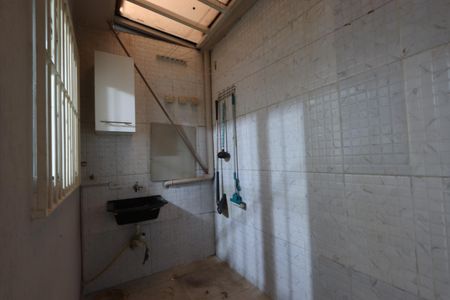 Casa à venda com 68m², 2 quartos e 1 vagaÁrea de Serviço