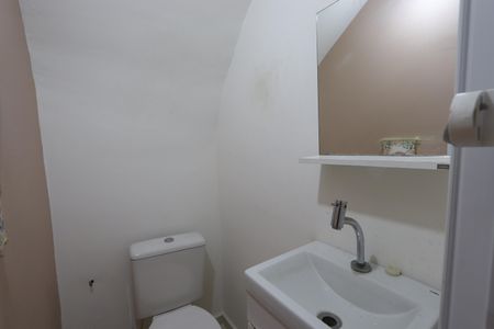 Casa à venda com 68m², 2 quartos e 1 vagaLavabo