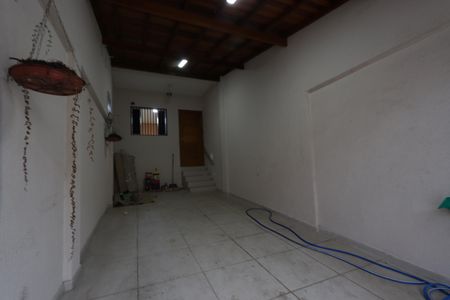 Casa à venda com 68m², 2 quartos e 1 vagaGaragem