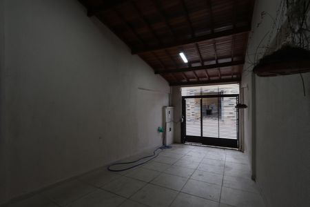 Casa à venda com 68m², 2 quartos e 1 vagaGaragem