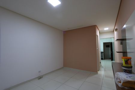 Sala de casa à venda com 2 quartos, 68m² em Jardim Colorado, São Paulo