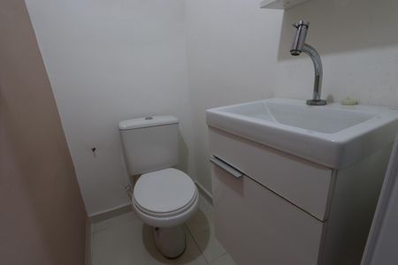 Casa à venda com 68m², 2 quartos e 1 vagaLavabo