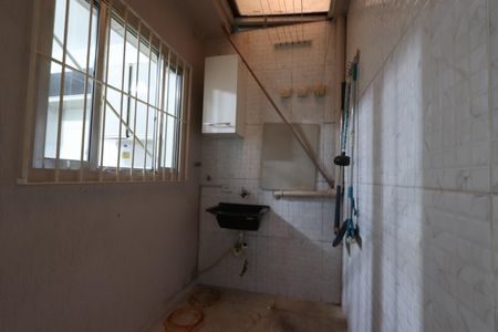 Casa à venda com 68m², 2 quartos e 1 vagaÁrea de Serviço