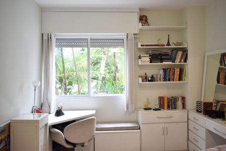 Apartamento à venda com 97m², 2 quartos e 1 vagaQuarto 2