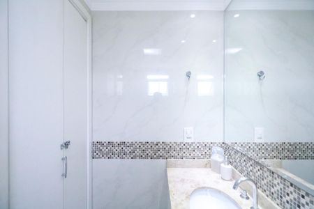 Apartamento à venda com 106m², 3 quartos e 3 vagasBanheiro da Suíte