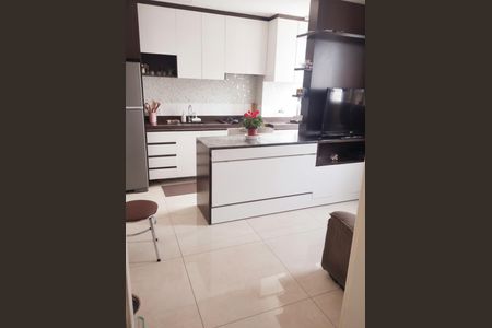 Apartamento à venda com 60m², 2 quartos e 1 vagaSala
