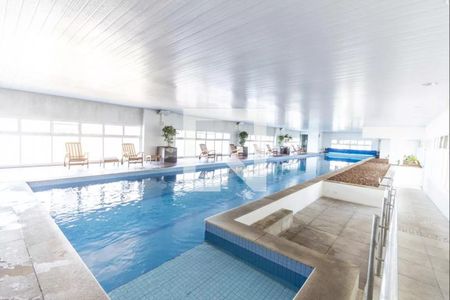 Apartamento à venda com 93m², 2 quartos e 2 vagasÁrea comum - Piscina Coberta