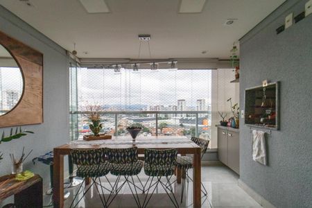 Apartamento à venda com 128m², 3 quartos e 3 vagasVaranda